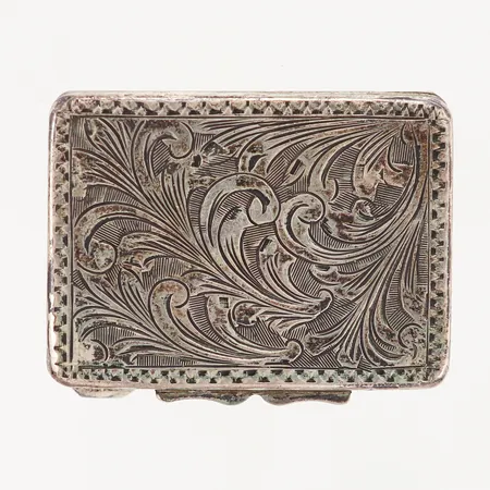 Pillerask med mönstrad dekor, 42x30x10mm, silver 835/1000 Vikt: 16,1 g