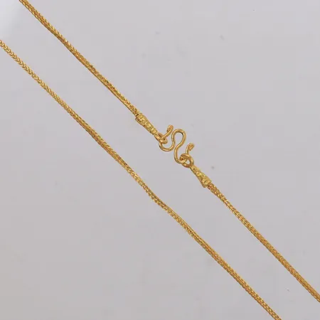 Collier Rävsvans, längd 47,5cm, bredd 1,3mm, Thailand, ½ baht, bucklor, 23K  Vikt: 7,6 g