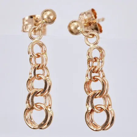 Ett par örhängen Bismarck, längd ca 20mm, bredd ca -2-5mm, 18K Vikt: 1,4 g