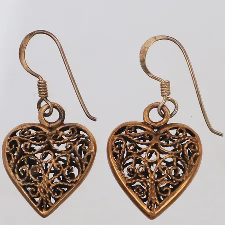 Ett par örhängen, keltiskt hjärta, längd 30mm, bredd 16mm, krokar 925/1000 silver, brons. OBS ! ÄNDRAD BESKRIVNING 2025-10-31 kl 13.34. Vikt: 0 g