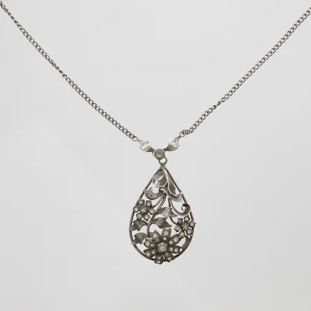 Collier, stenar, längd ca 49,5cm, bredd 2,5-55mm, 830/1000 silver Vikt: 16,8 g