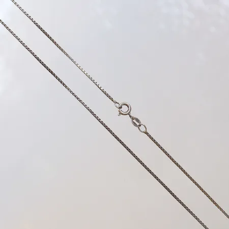 Kedja Venezia, ca 72,5cm, bredd 1mm. 925/1000 silver Vikt: 4,6 g