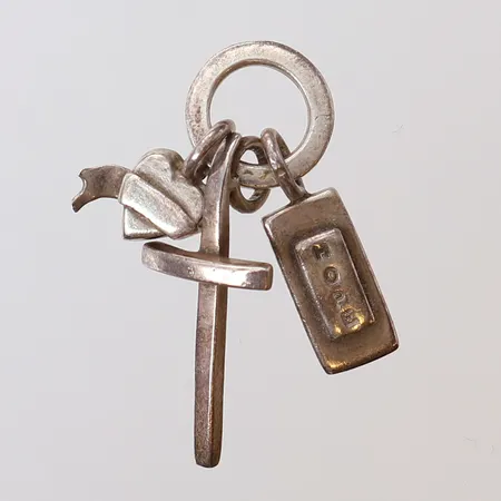 Hänge, Tro, hopp & kärlek, Efva Attling, ca35x20mm inkl ögla. 925/1000 silver  Vikt: 6,2 g