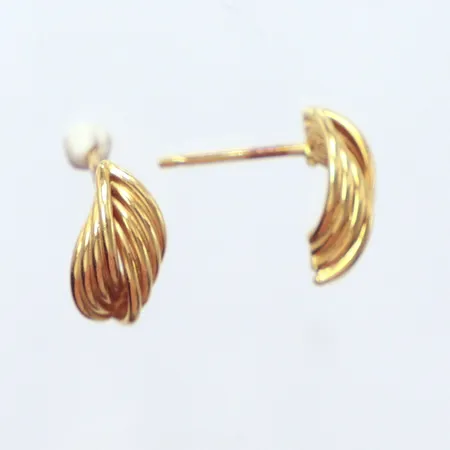 Ett par örhängen saknas lås, 1,5cm, 18k  Vikt: 1,8 g