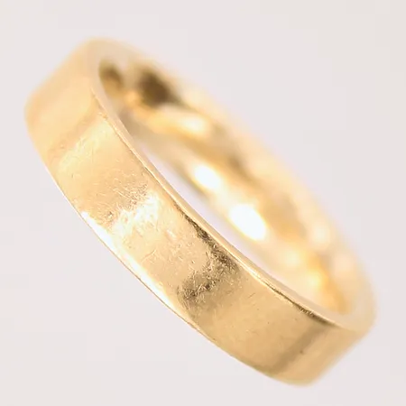 Ring, stl: 16, bredd: 4,1mm, 20K  Vikt: 6,6 g