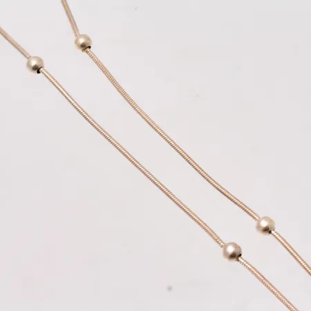 Kedja i silver, 40cm, Omlänk med 5st kulor, bredd 1,2-4mm, 925/1000, vikt 5,82g.