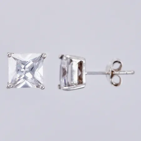 Ett par örhängen med vita stenar, Längd ca 0,7cm, bredd ca 7mm, GHA, 925/1000 silver  Vikt: 2,6 g