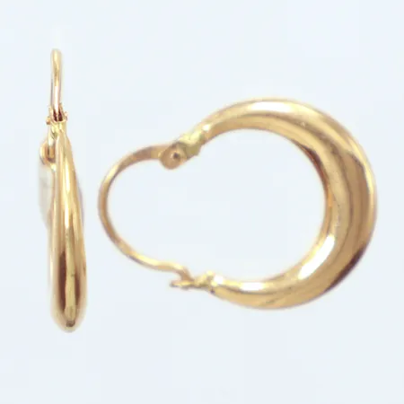 Ett par örhängen Creoler, Ø15,1mm, 18K Vikt: 1,3 g