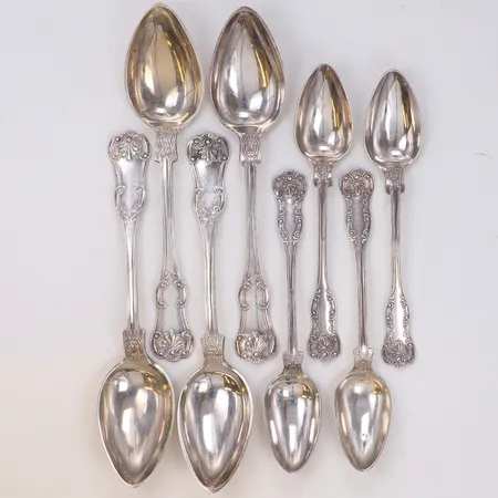 15 Skedar, udda modeller, längd 10,5-22,5cm, gravyr, silver 830/1000 Vikt: 438,8 g