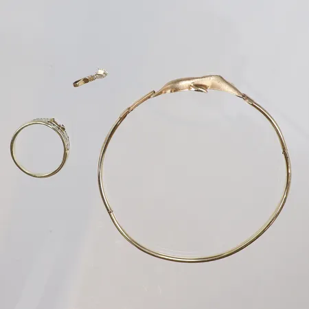Diverse guld, armring, ring, länkdel, defekt, 14K Vikt: 8,6 g