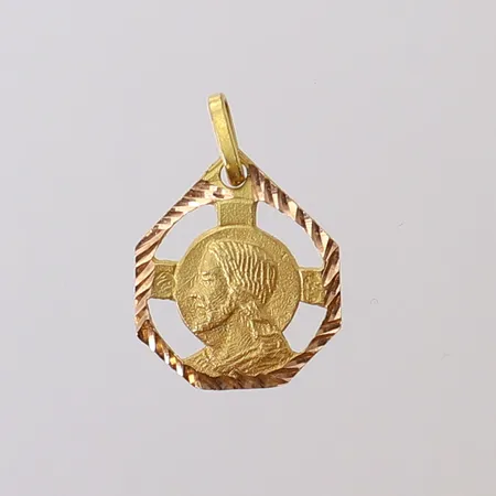 Hänge, längd inkl ögla ca 25mm, bredd ca 20mm, otydligt stämpel, 21K Vikt: 1,7 g