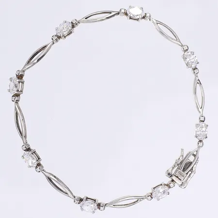 Armband med vita stenar, 19,5cm, bredd 4mm, silver 925/1000 Vikt: 7,5 g