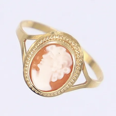 Ring med camé, stl 18, bredd 2-13mm, 18K Bruttovikt: 1,4g Vikt: 1,4 g