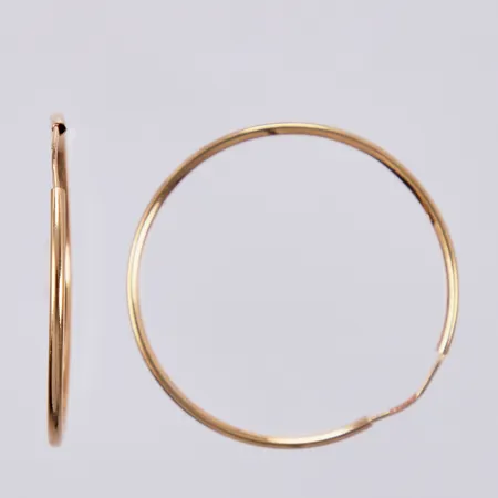 Ett par örringar Ø 32mm, bredd ca 1mm, 18K Vikt: 2,3 g