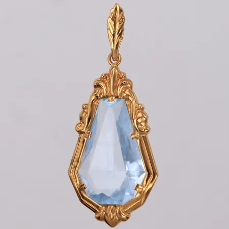 Hänge med ljusblå sten, längd ca 43mm, bredd 17,8mm, Guldvaruaktiebolaget G. Dahlgren & Co Ab, Malmö, 18K  Vikt: 3,2 g