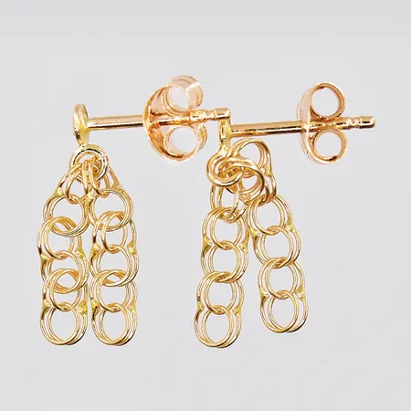 Ett par örhängen, Bismarck, längd 16mm, 18K Vikt: 0,8 g