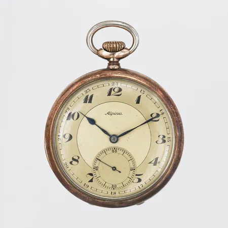 Fickur Alpina, manuell, liten sekundvisare, Ø50mm, innerboett av silver, slitage, repor, graverat monogram, silver, bruttovikt 73,9g