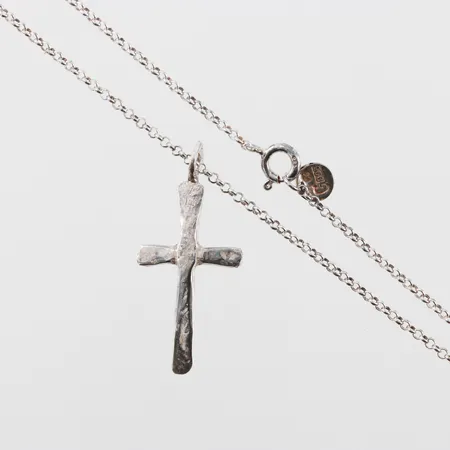 Kedja 38cm med hänge kors, silver Vikt: 4 g