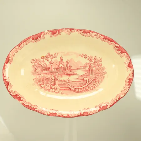 Uppläggningsfat, Rörstrand Bengali, 20,5 x 14cm, krackeleringar Vikt: 0 g Skickas med postpaket.