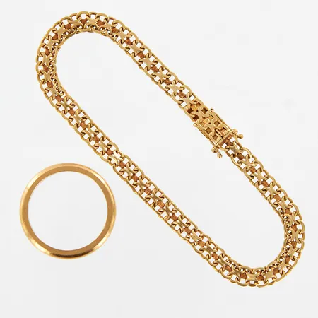 Armband X-länk 19cm, bredd: 5mm, defekt, ring slät stl 19, bredd: 3mm, gravyr, 18K  Vikt: 14,8 g