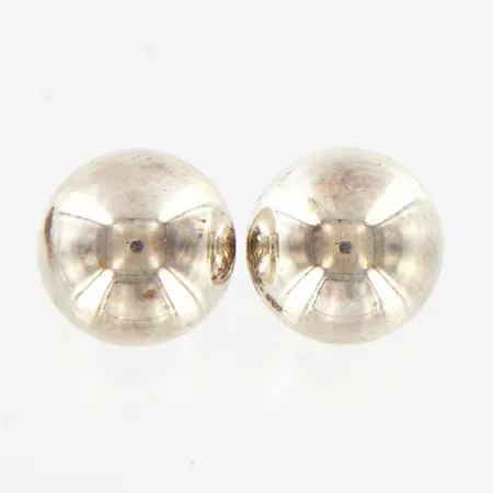 Ett par örhängen Ø8mm, silver 925/1000 Vikt: 1,7 g