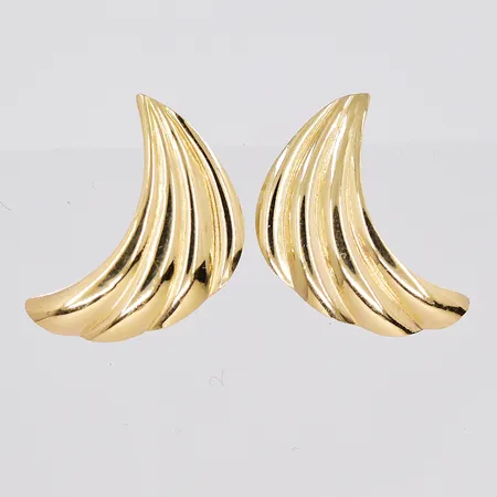 Ett par örhängen, ca 13x17,5mm, stoppar saknas, skeva, ostämplade, 14K Vikt: 0,7 g