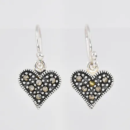 Ett par örhängen hjärtan, markasiter, längd 20mm, silver 925/1000 Vikt: 1,9 g