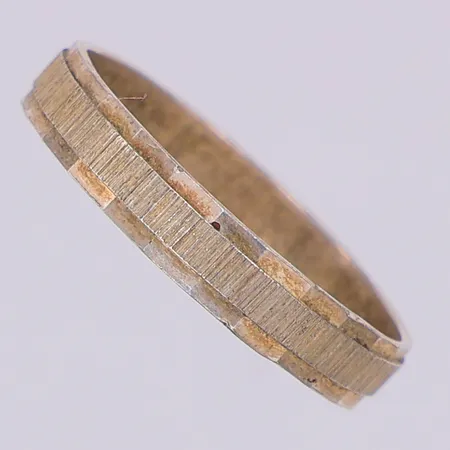 Ring, stl 15¼, 835/1000 silver Vikt: 1 g