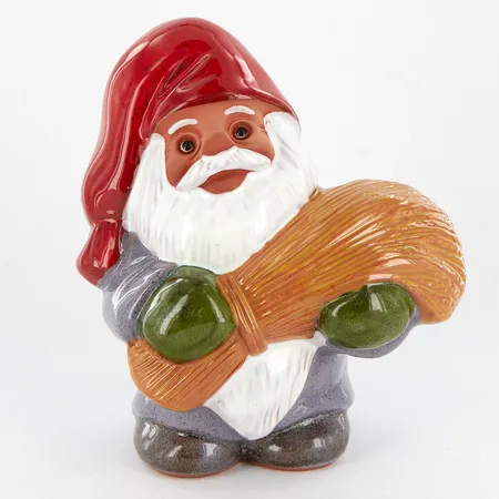 Figurin, Tomte med halm, design Rolf Berg, Torshälla Sweden, höjd ca 17 cm, etikettmärkt Vikt: 0 g Skickas med paket.