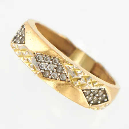 Ring med stenar, stl16, defekt bucklig skena, 18K  Vikt: 2,9 g