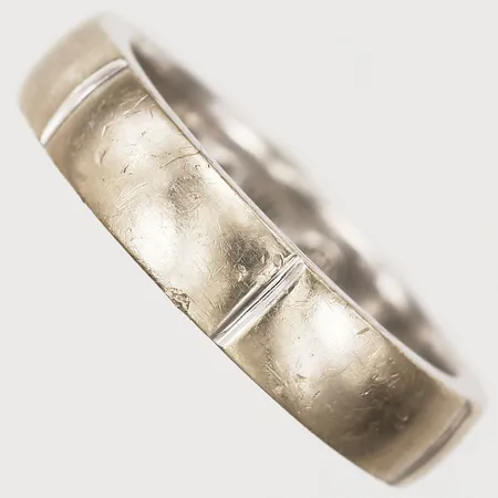Ring, stl 19, bredd 5mm, repig, vitguld, 18K Vikt: 10,7 g