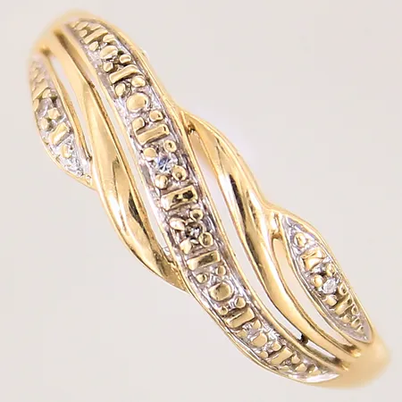 Ring med 8/8-slipade diamanter 4 x ca 0,005ct, stl 19¾, bredd 1,2-6,5mm, vitguldsdetaljer, 18K Vikt: 2,2 g