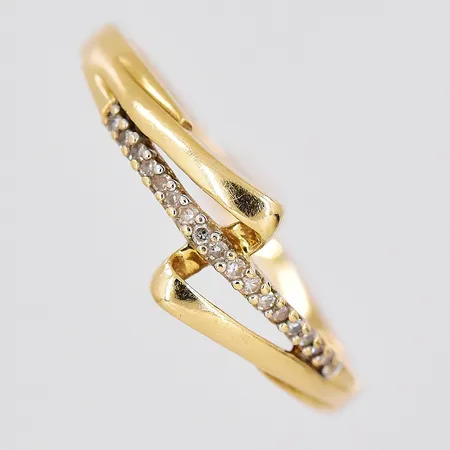 Ring med vita stenar, stl 18½, GHA, 18K Vikt: 1,6 g