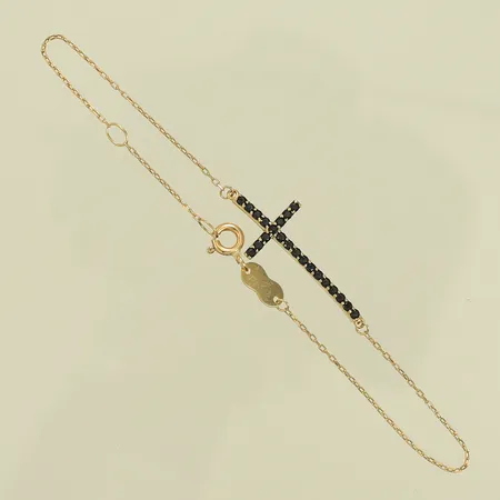 Armband, kors med svarta stenar, längd 18,5cm, bredd 1-12mm, 18K, 1,6g Vikt: 1,6 g