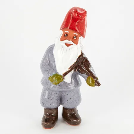 Figurin, Tomte med fiol, design Rolf Berg, Torshälla Sweden, höjd ca 17,5cm, etikettmärkt Skickas med paket.
