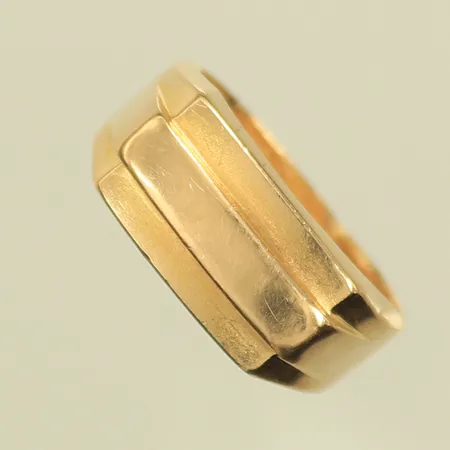 Klackring, stl 20¼, bredd 5-9mm, repig, sliten, 18K, 4,6g Vikt: 4,6 g