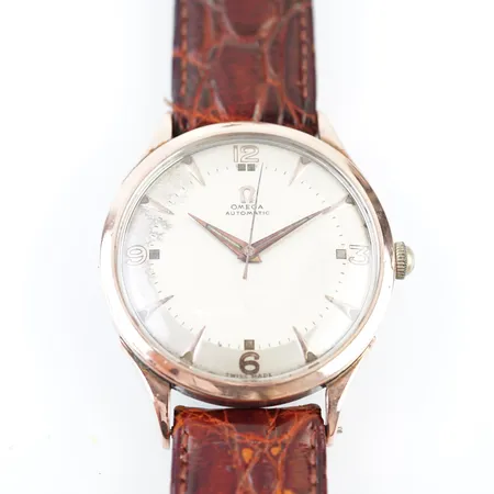 Herrur Omega Automatic, Ø35mm, gulmetall, klockan går men låter som något är lös i den.