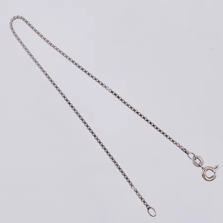 Armband Venezia längd ca 18,3cm, bredd ca 1mm, svensk importstämpel, 18K Vikt: 2,1 g