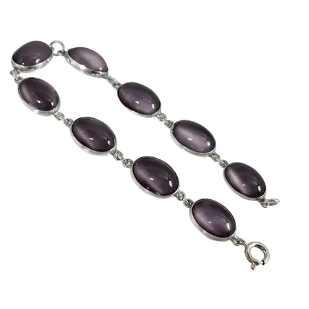 Retro Armband 1950-tal, silver, lila stenar, Mattson & Olsson (MaO), Malmö 1958, längd 18,5 cm, bredd 10,5 mm, en sten med minimalt märke Vikt: 21,4 g