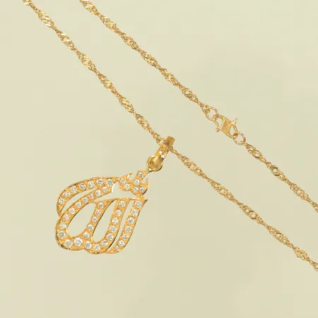 Halskedja singapore 62cm bredd 2 mm, Hänge med vita stenar, 38x20 mm, låset är ihoplödat m a o går ej att öppna, 18K 8,2g totalt.