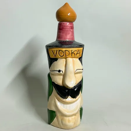 Karaff Vodka, JIe Grantofta, höjd med kork 32cm, flintgods Skickas med postpaket.