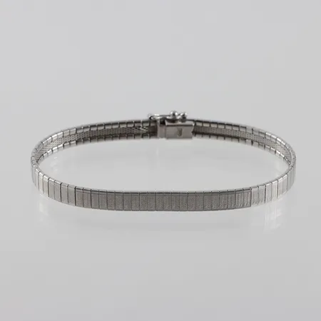 Armband ledat, längd 18,5cm, bredd 6,1mm, silver 835/1000 Vikt: 13,2 g