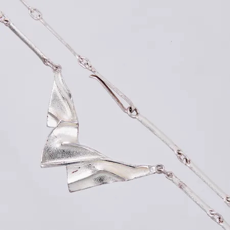 Collier, Lapponia, längd: ca 41cm, bredd: ca 2-17mm, 925/1000 Silver Vikt: 12,7 g