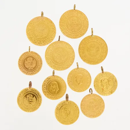 Mynt Ataturk, 4st Ø22mm, 7st Ø18mm, metallöglor, 21,6K Vikt: 27,1 g