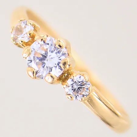 Ring med vita stenar, stl 17¼, bredd 2,5-6mm, GHA, 18K Vikt: 1,1 g