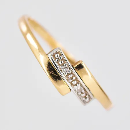 Ring, diamanter ca 0,02ctv, stl 17¾, 18K Vikt: 1,4 g