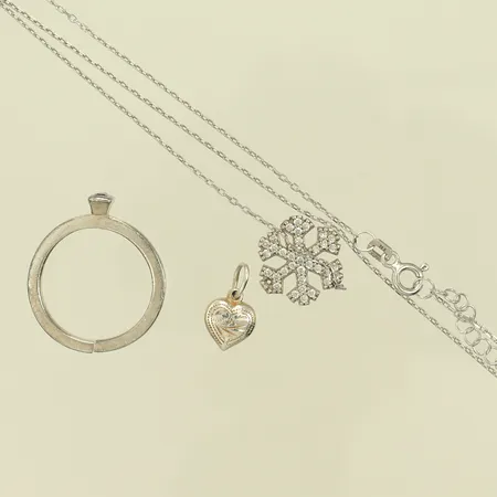 1 Halsband med vita stenar, 40 cm, trasigt av, 1 ring med lila sten, stl 17, klippt skena, 1 berlock hjärta, 8x8mm, silver 925/1000-delar, 6,4g totalt