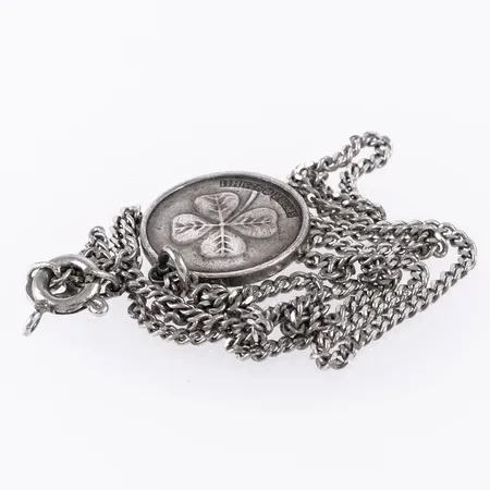 Diverse defekt/graverat silver. Vikt: 5,0g.