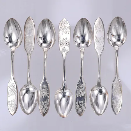 7 Kaffeskedar, modell Tornedalen, 12cm, Finska stämplar, gravyr baksida, 830/1000 silver Vikt: 106,2 g