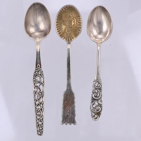 3 Kaffeskedar, olika modeller, 10-11,5cm, 830/1000 silver Vikt: 33 g